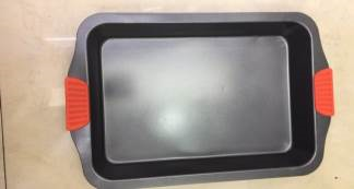 BAKING TRAY WITH RUBBER HAND 16389-24